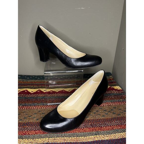Cole Haan Black round toe casul formal Minimalist Heels Womens 8AA - Picture 1 of 6